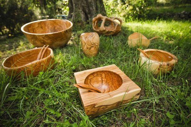 Differents objets en bois d'olivier